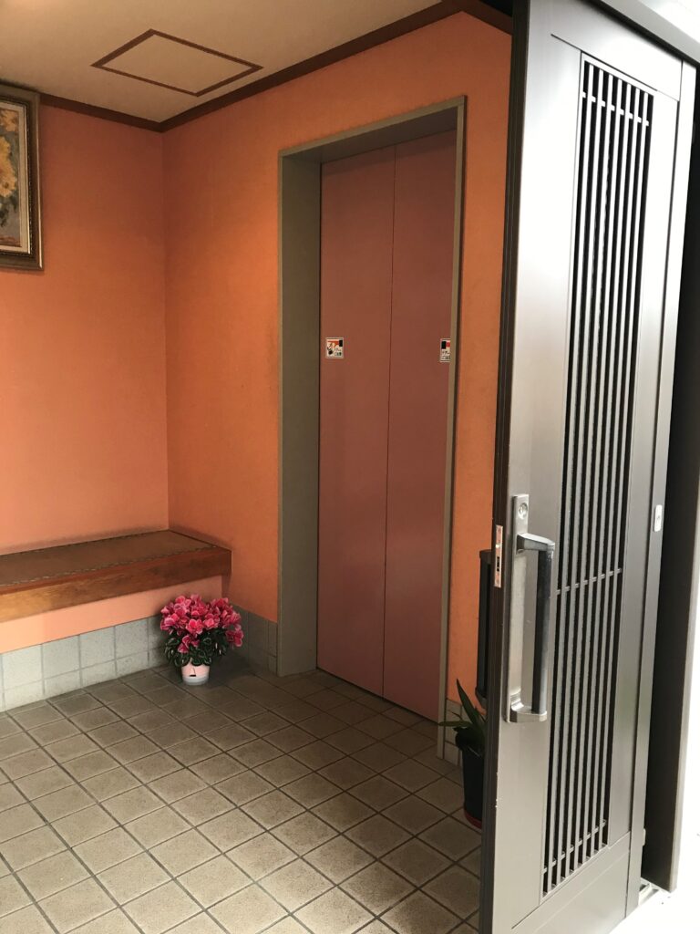 エレベーター